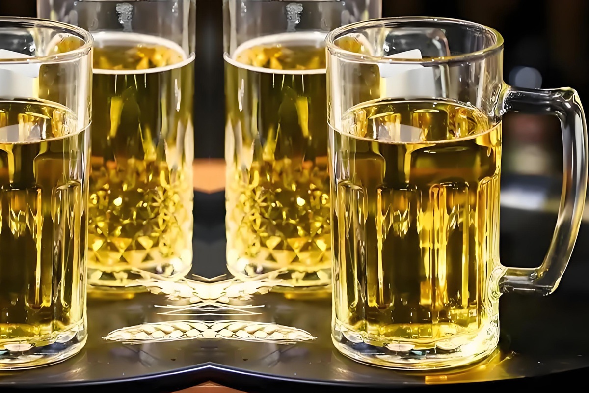 扎啤杯